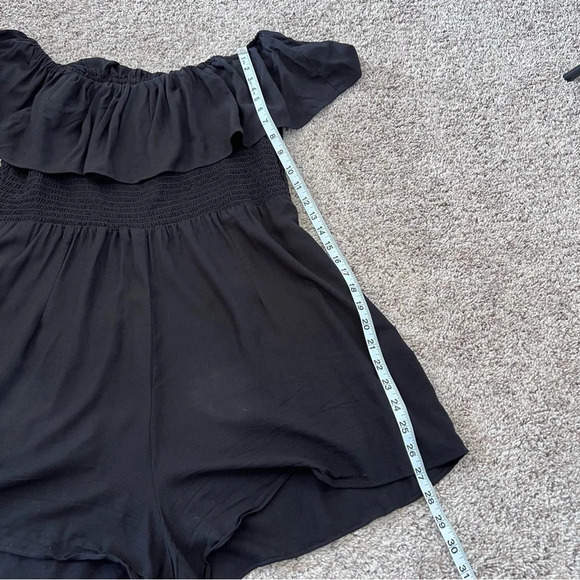 ASOS DESIGN off shoulder ruffle playsuit with shirring - Picture 11 of 12